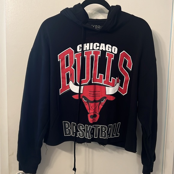 Sweaters - Picture 6 of 8